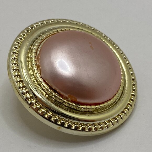 Vintage Faux Pink Pearl with Gold Tone Clip-on Earrings - Picture 6 of 7